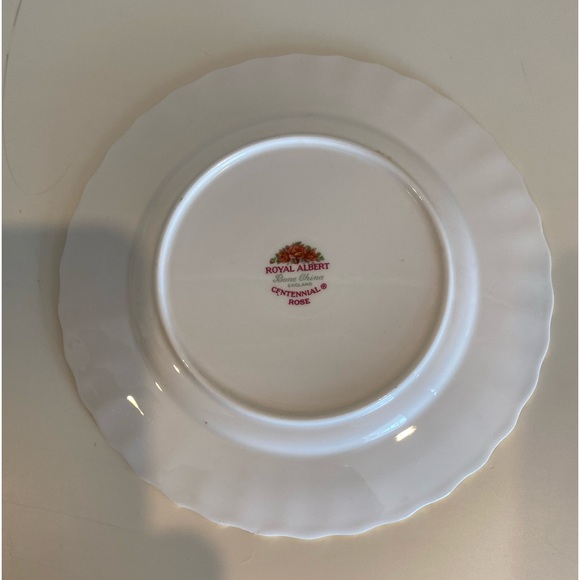 EUC VTG ROYAL ALBERT CENTENNIAL ROSE BREAD AND BUTTER PLATE - Picture 4 of 5